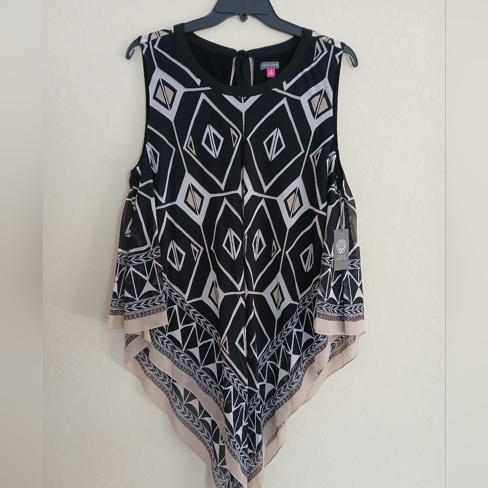 Vince Camuto NWT sleeveless geometric print blouse